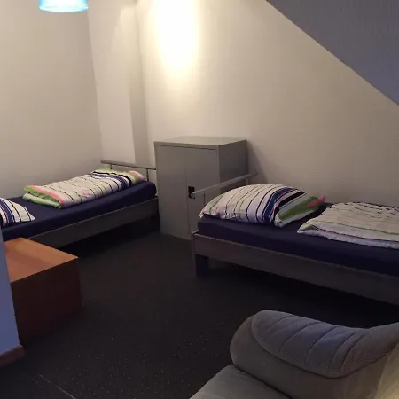 Rana's Zimmervermittlung 2 Hostal *