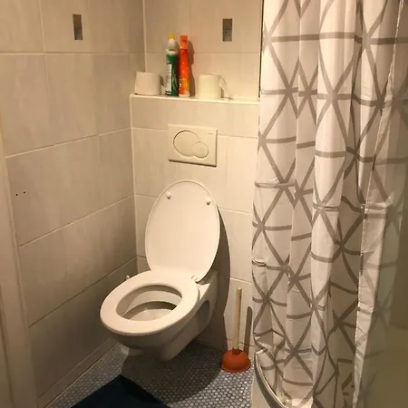 Ostello Rana's Zimmervermittlung 2 *