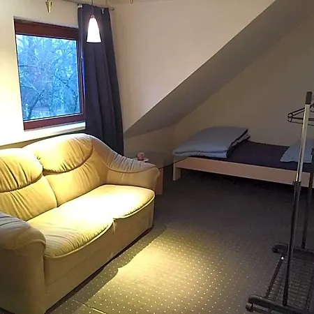 Rana's Zimmervermittlung 2 Hostal *
