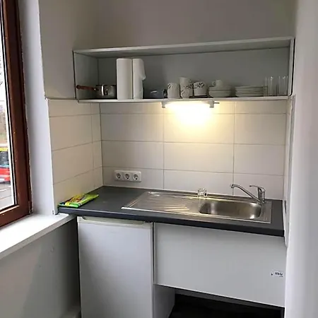 Rana's Zimmervermittlung 2 Hostal *